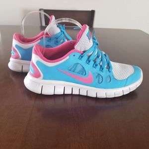 Nike Tennis Shoes - 6.5 Youth/8 Women's